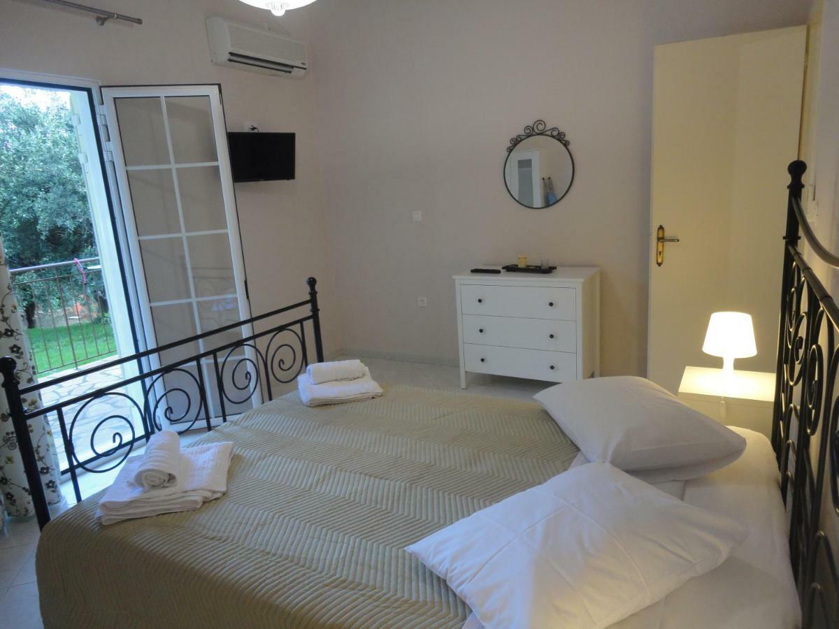Yialos Apartments Livathos  Exterior foto